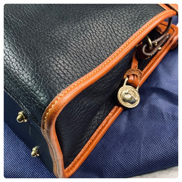 Dooney & Bourke Authentic Leather Crossbody Handbag - Picture 5 of 16